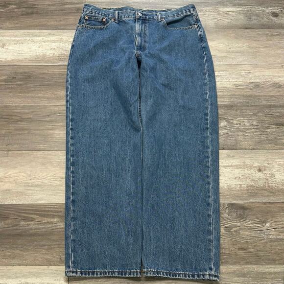 Levi's 550 Jeans Red Tab Mid Wash Blue Mens 38x30 Loose Relaxed Fit Denim EUC - Picture 1 of 11